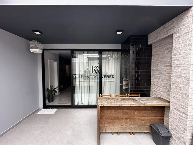Imagem 10: Casa Alto Padrão - Piscina e Jacuzzi em São José/SC