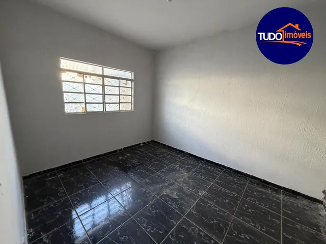 Imagem 6: Imóvel no Setor Leste (Gama) - Casa com 3 quartos, 1 banheiro e casa de fundos na quadra