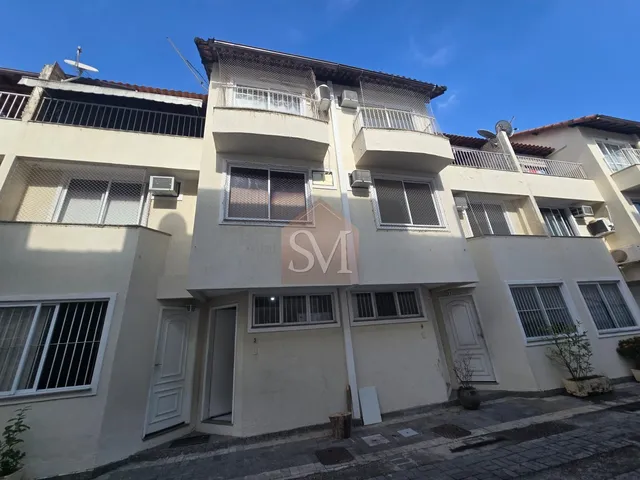 Imagem: Casa Triplex de 3 Quartos em Condomínio
