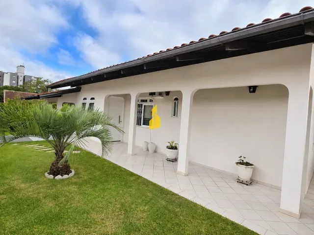 Imagem 6: Belíssima casa espaçosa com piscina, pomar e amplo terreno no bairro Imigrantes, em