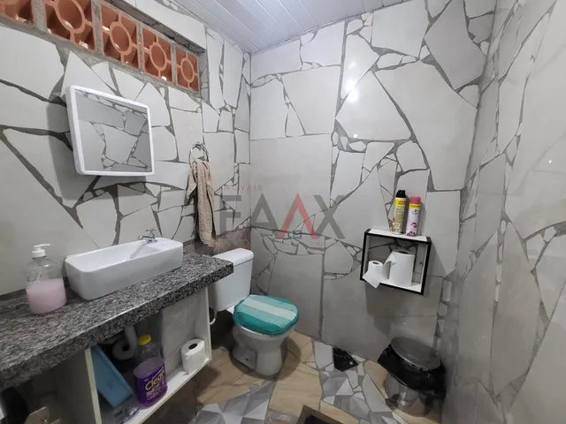 Imagem 3: Casa de Esquina à Venda no Bonsucesso, espaco amplo, oportunidade!