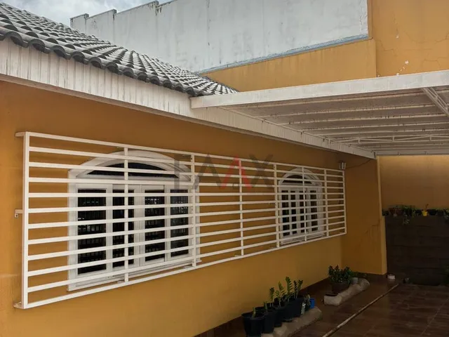 Imagem: Casa à Venda no Bonsucesso com Potencial