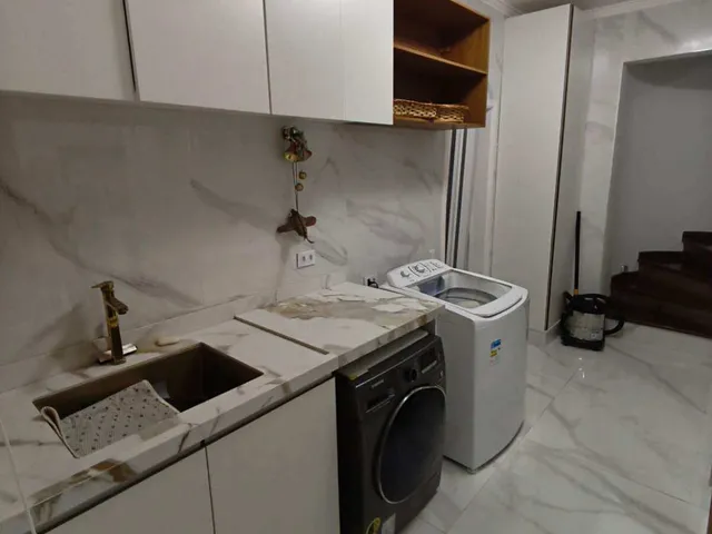 Imagem 12: Casa de Condomínio À Venda, no Ypê Amarelo em São Paulo, Horto do Ypê, com 5 Quartos, 750M²
