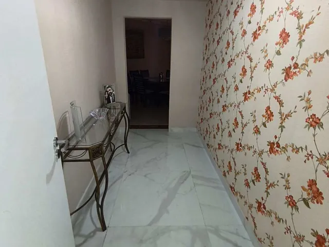 Imagem 13: Casa de Condomínio À Venda, no Ypê Amarelo em São Paulo, Horto do Ypê, com 5 Quartos, 750M²