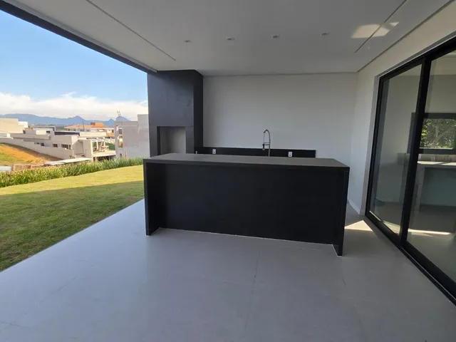 Imagem 4: Casa duplex reformada, moderna, 4 suítes, 370m², espaço gourmet, pé direito duplo