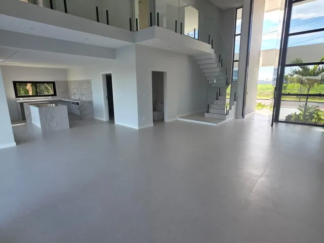 Imagem 7: Casa duplex reformada, moderna, 4 suítes, 370m², espaço gourmet, pé direito duplo