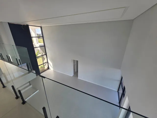 Imagem 16: Casa duplex reformada, moderna, 4 suítes, 370m², espaço gourmet, pé direito duplo