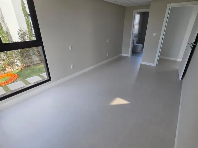 Imagem 13: Casa duplex reformada, moderna, 4 suítes, 370m², espaço gourmet, pé direito duplo