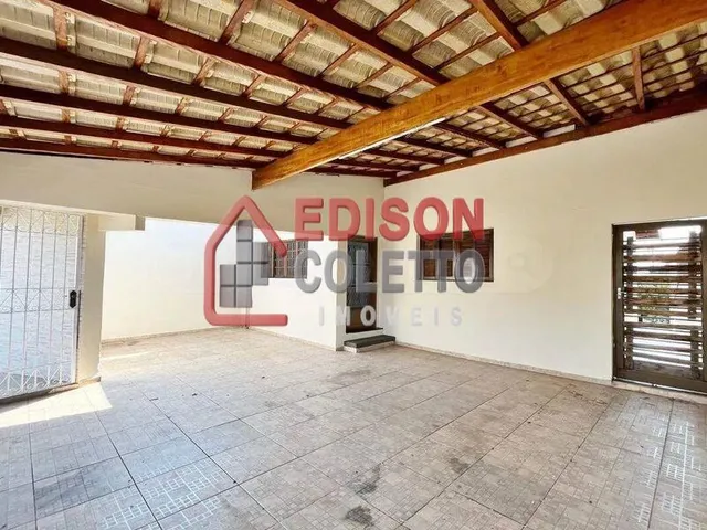 Imagem: Casa à venda, 3 quartos, 1 suíte, 2 vagas