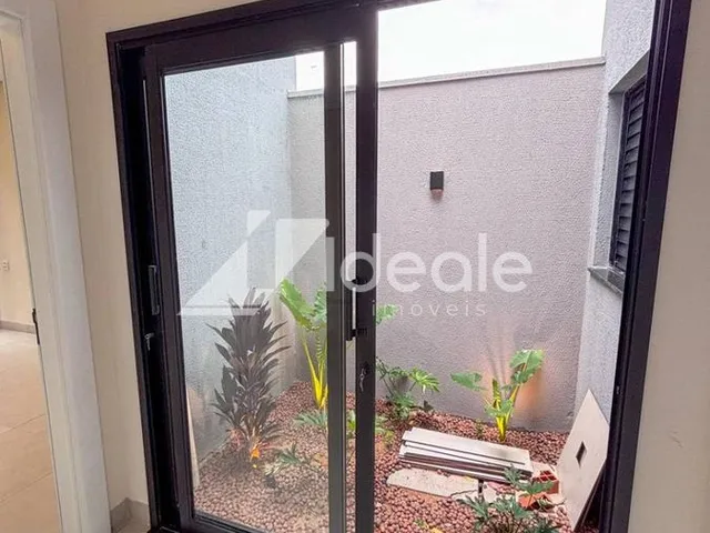 Imagem 7: Casa Térrea Moderna à Venda