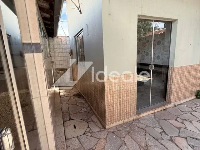 Imagem 2: Casa Loja com 2 banheiros