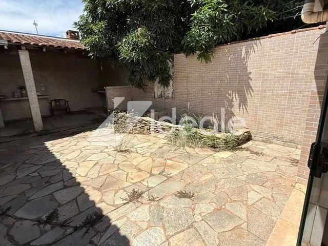 Imagem 9: Casa Loja com 2 banheiros
