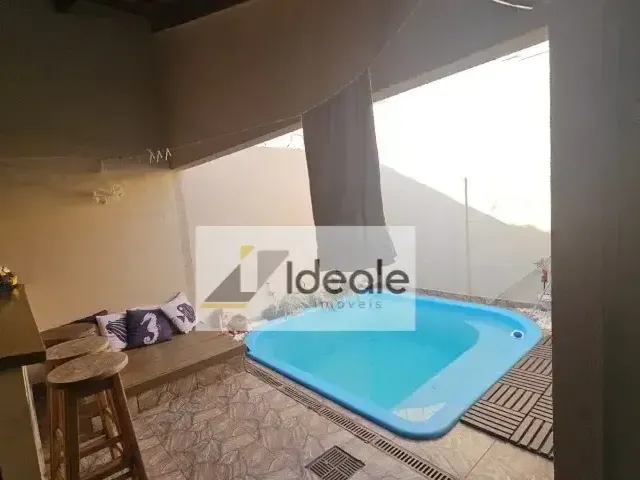 Imagem 4: Casa no Condomínio Rubi Com Piscina