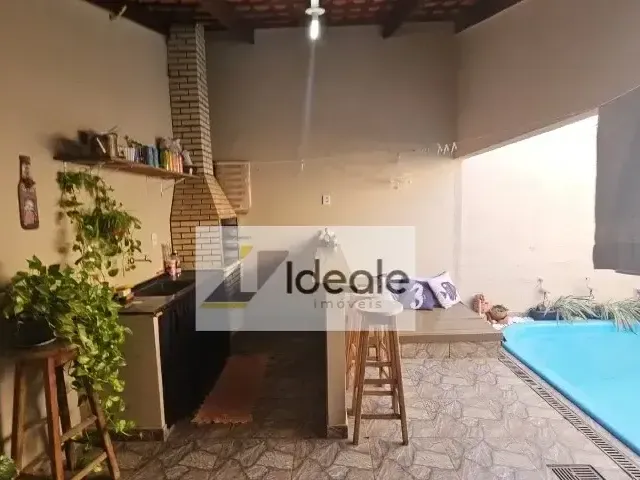 Imagem 2: Casa no Condomínio Rubi Com Piscina