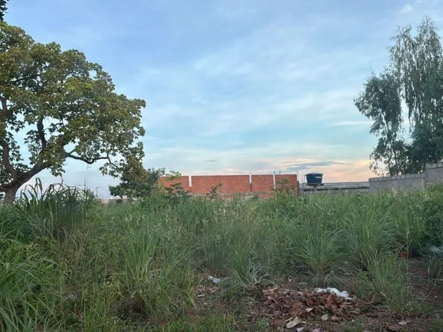 Imagem: O terreno possui 360m² de Área Privada e está localizado