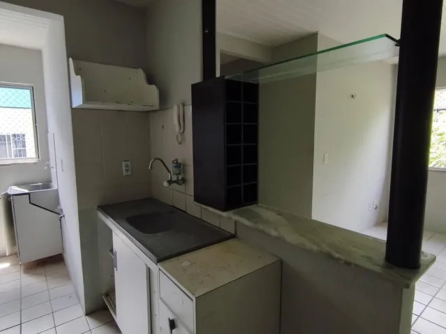 Imagem: O apartamento possui 2 Dormitórios, 1 Banheiro, 1 Vaga na