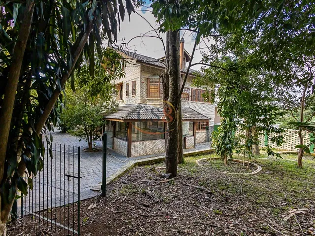 Imagem 3: Casa de Alto Padrão no Ecoville em Condomínio Fechado com Piscina e 487m² Averbados