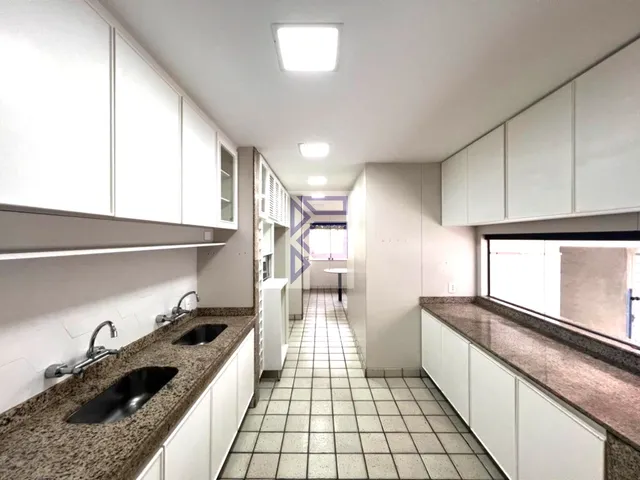 Imagem 10: Casa para locação na Barra da Tijuca, Rio de Janeiro - 5 quartos, 2 suítes, 2 salas, 9