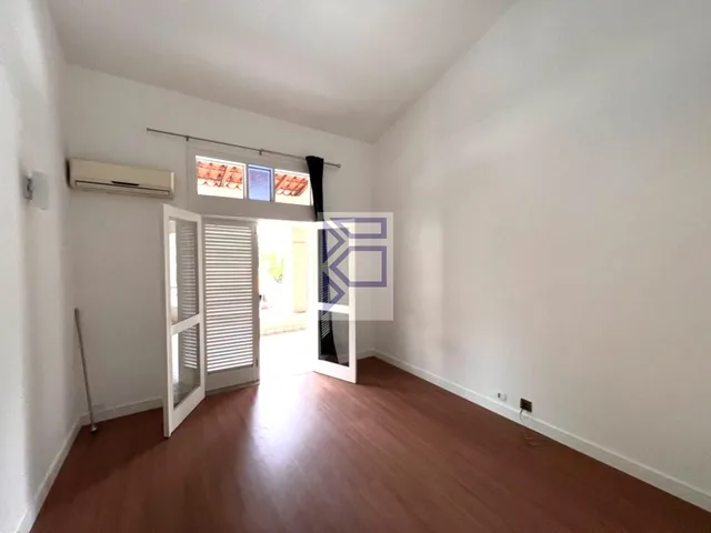 Imagem 11: Casa para locação na Barra da Tijuca, Rio de Janeiro - 5 quartos, 2 suítes, 2 salas, 9