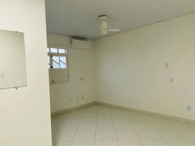 Imagem 4: Casa para Locação em Salvador, Piatã, 5 dormitórios, 2 suítes, 3 banheiros, 2 vagas
