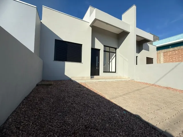 Imagem: VENDA - CASA COM 2 DORMITÓRIOS NO BAIRRO