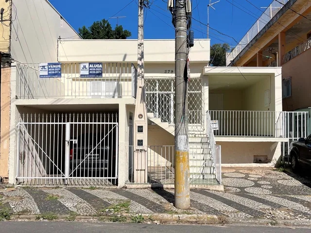 Imagem: A casa possui 2 Dormitórios, 2 Banheiros, 2 Vagas na