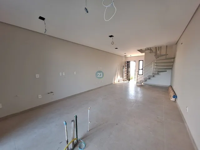 Imagem 12: Vendo casa em Vargem do Bom Jesus, com 02 dormitorios, 01 sendo suite, 04 banheiros, 03