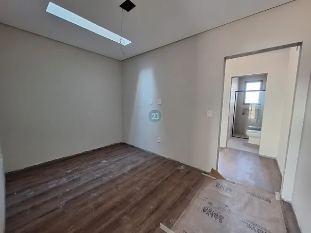 Imagem 3: Vendo casa em Vargem do Bom Jesus, com 02 dormitorios, 01 sendo suite, 04 banheiros, 03