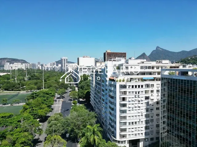 Imagem 13: Apartamento na Praia do Flamengo: mobiliado, porteira fechada com 4 quartos (suíte) e