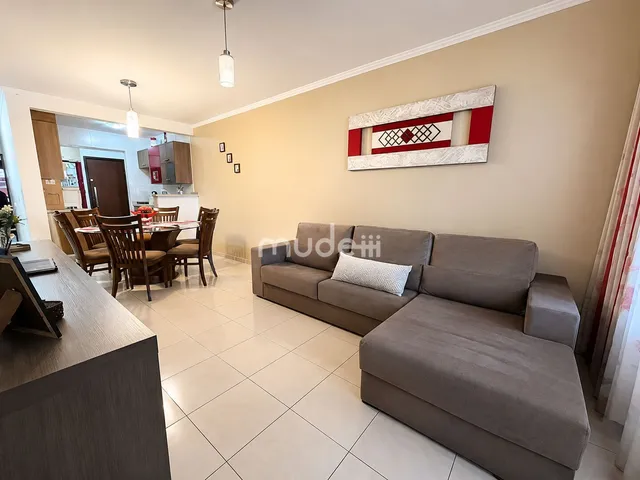 Imagem: Casa a venda com 3 Quartos e Churrasqueira