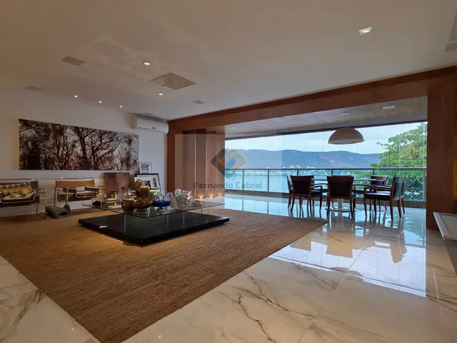 Imagem: O apartamento possui 4 Dormitórios, 2 Suítes, 5