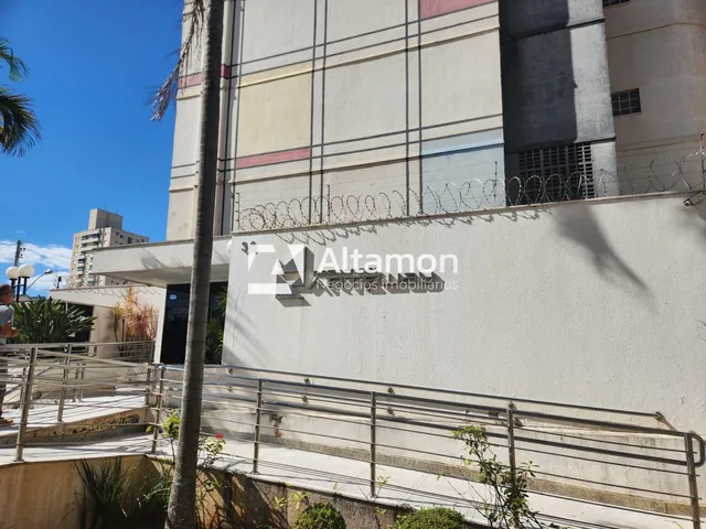 Imagem 10: Apartamento de 1 suíte com armário, sala, cozinha com armários, área de serivço