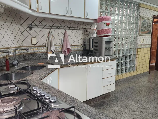 Imagem 2: Sobrado Residencial ou Comercial no Setor Bueno - 3 suítes