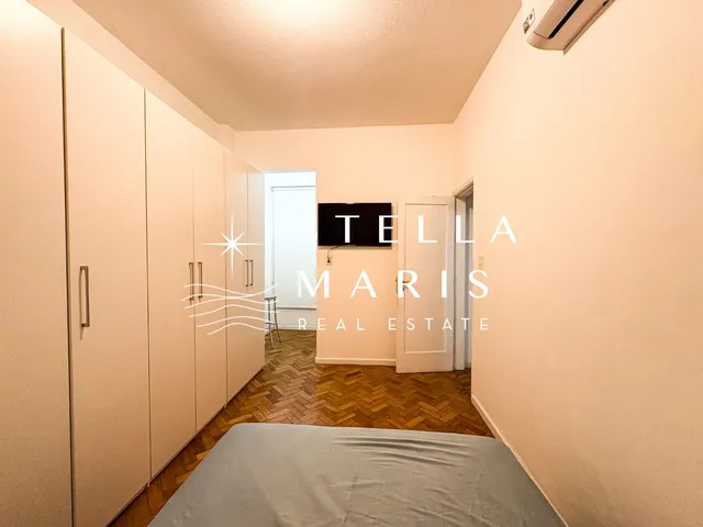 Imagem 4: Leblon, Apartamento reformado à venda com porteira fechada, 02 quartos, vista para a