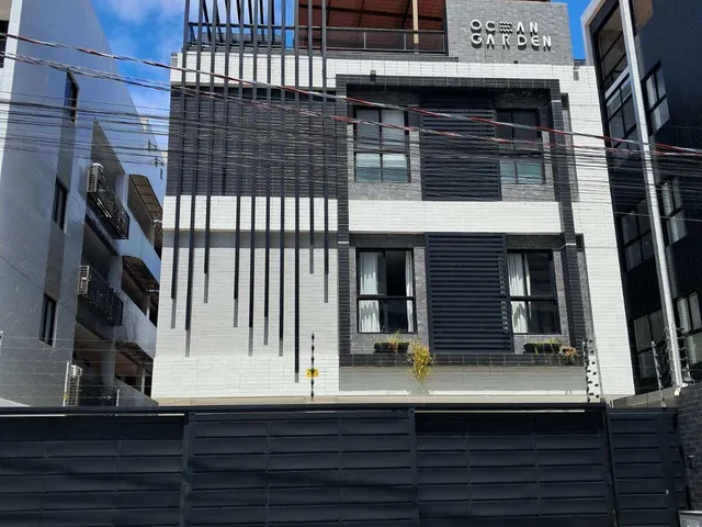 Imagem: O apartamento possui 2 Dormitórios, 1 Suíte, 2 Banheiros,