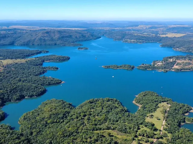 Imagem 3: Chácaras próximo ao Lago no setor Lago das Aroeiras em Caldas Novas
