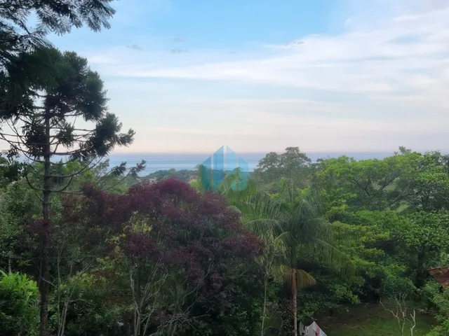 Imagem: O terreno possui 2.000m² de Área Privada e está
