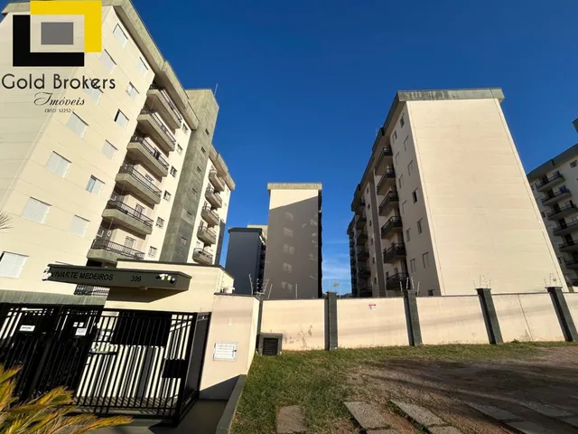 Imagem: O apartamento possui 2 Dormitórios, 1 Banheiro, 1 Vaga na