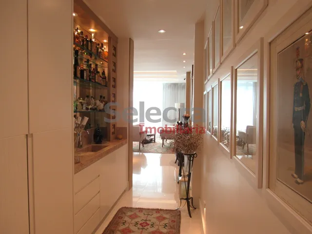 Imagem 8: Apartamento lindíssimo, com 130 m², moderno, em estado de novo, simplesmente
