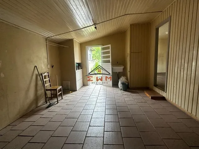 Imagem 3: Casa à venda em Farroupilha, São José - 3 Dormitórios, Pátio e 2 Vagas de Garagem
