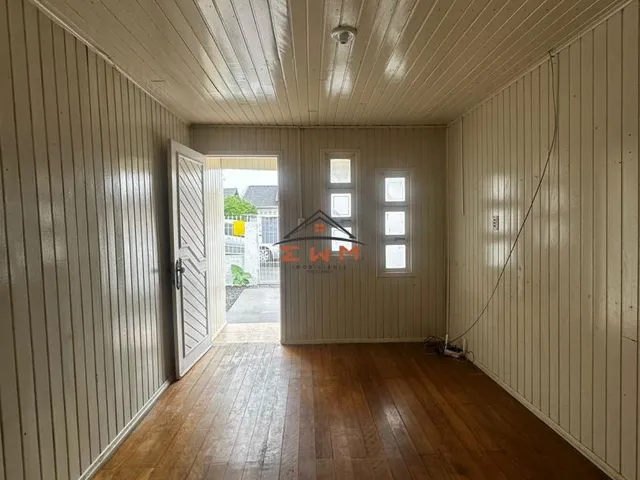 Imagem 4: Casa à venda em Farroupilha, São José - 3 Dormitórios, Pátio e 2 Vagas de Garagem