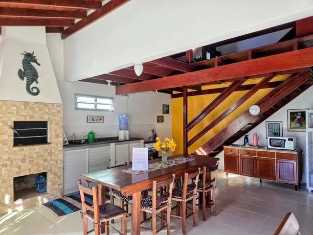 Imagem 3: Imperdível! Casa à venda em Garopaba-SC, Centro: 4 quartos, 1 suíte, 2 salas, 3