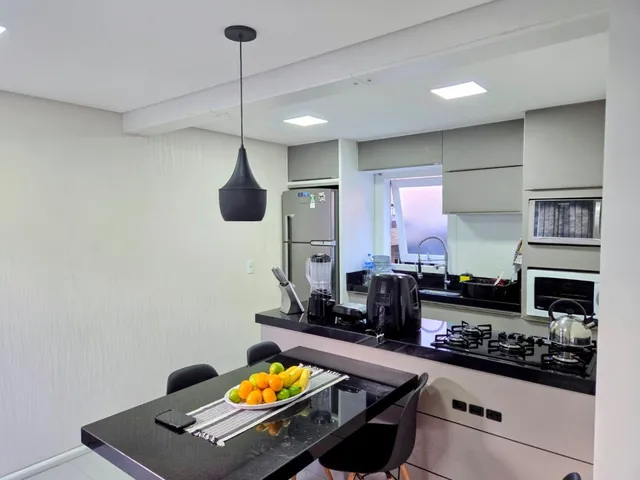 Imagem 9: Casa à Venda em Garopaba-SC, Centro: 7 Quartos, 1 Suíte, 4 Salas, 5 Banheiros, 6 Vagas