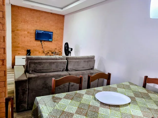 Imagem 10: Casa à Venda em Garopaba-SC, Centro: 7 Quartos, 1 Suíte, 4 Salas, 5 Banheiros, 6 Vagas