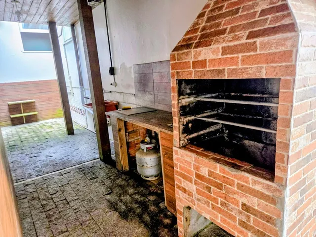 Imagem 14: Casa à Venda em Garopaba-SC, Centro: 7 Quartos, 1 Suíte, 4 Salas, 5 Banheiros, 6 Vagas