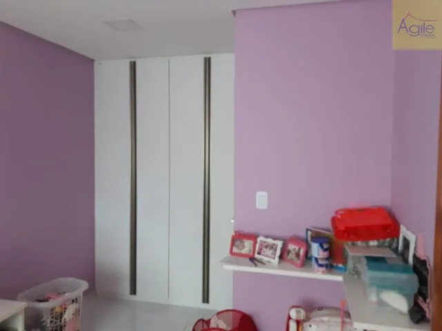 Imagem 8: CASA COM PISCINA