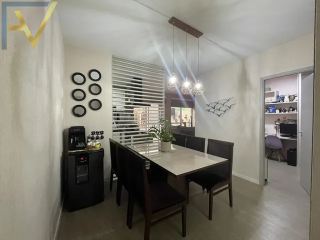 Imagem: A casa possui 3 Dormitórios, 1 Suíte, 2 Banheiros, 1 Vaga