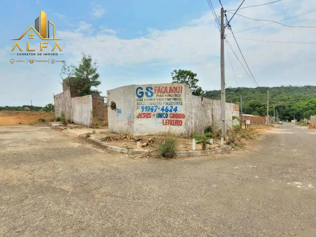 Imagem 11: Lote murado com barracão iniciado no vila dourada