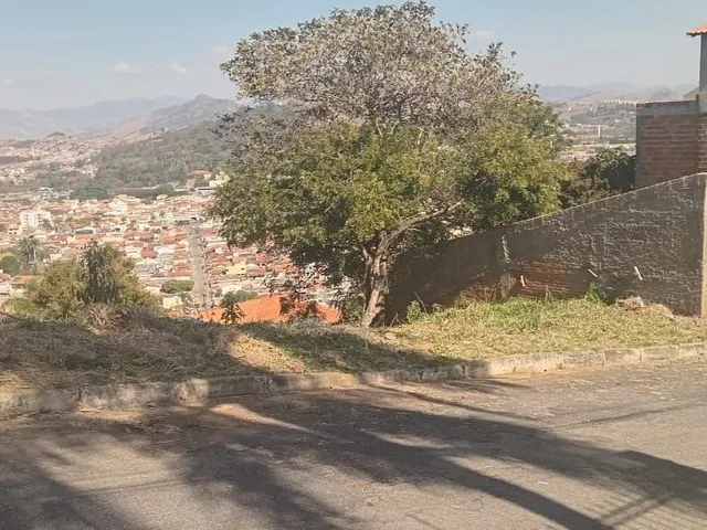 Imagem: Terreno à venda em Itajubá-MG, bairro