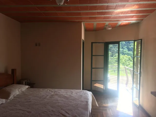 Imagem 14: Fazenda de Luxo à Venda em Delfim Moreira-MG, Bairro Taquaral: 4 Quartos, 1 Suíte, 2